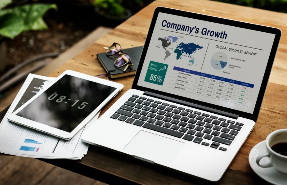 Digital laptop representing online business lead generation
